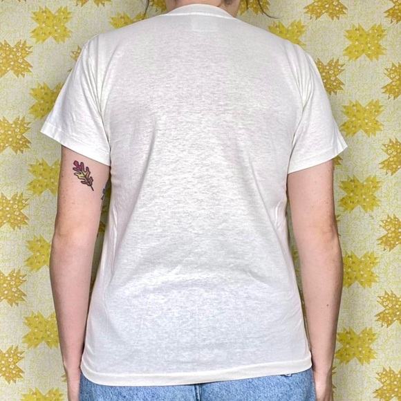 Vintage 90s white Winter Park, CO funny rabbit shirt 🐰 - Picture 4 of 5